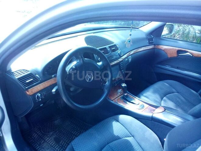 Mercedes E 270 2002, 430,000 km - 2.7 l - Beyləqan