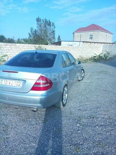 Mercedes E 270 2002, 430,000 km - 2.7 l - Beyləqan