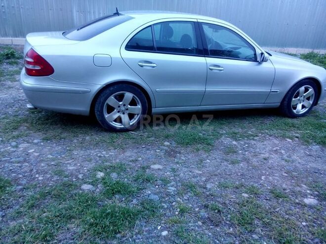Mercedes E 270 2002, 430,000 km - 2.7 l - Beyləqan