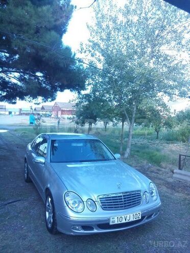 Mercedes E 270 2002, 430,000 km - 2.7 l - Beyləqan