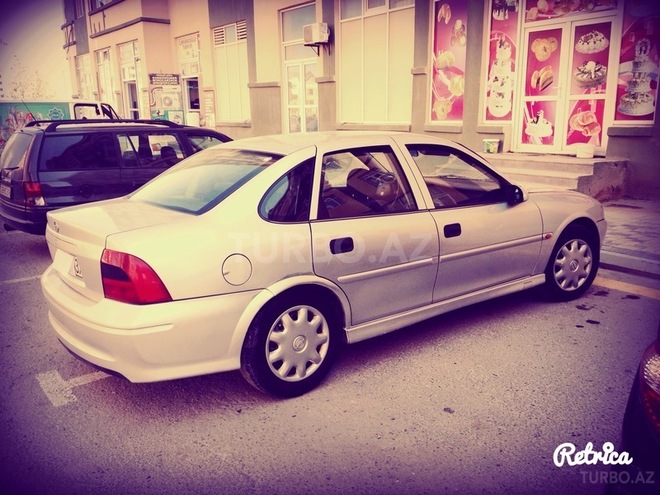 Opel Vectra 1999, 272,000 km - 1.6 l - Bakı