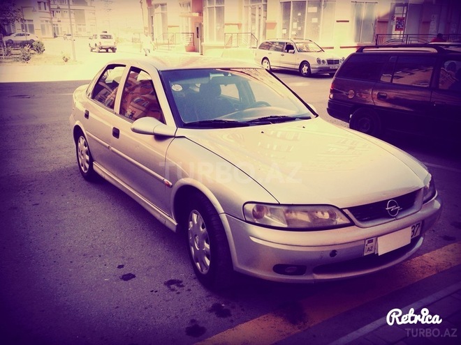 Opel Vectra 1999, 272,000 km - 1.6 l - Bakı