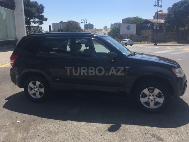 Suzuki Grand Vitara 2006, 99,000 km - 2.7 l - Bakı