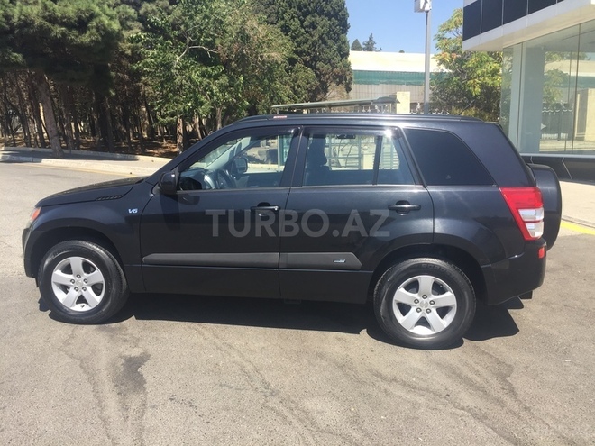 Suzuki Grand Vitara 2006, 99,000 km - 2.7 l - Bakı
