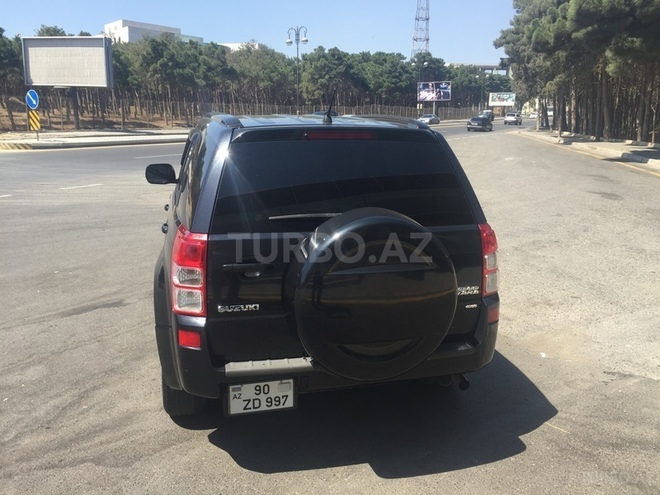 Suzuki Grand Vitara 2006, 99,000 km - 2.7 l - Bakı