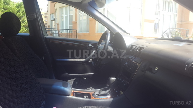 Mercedes C 200 2000, 240,000 km - 2.0 l - Bakı