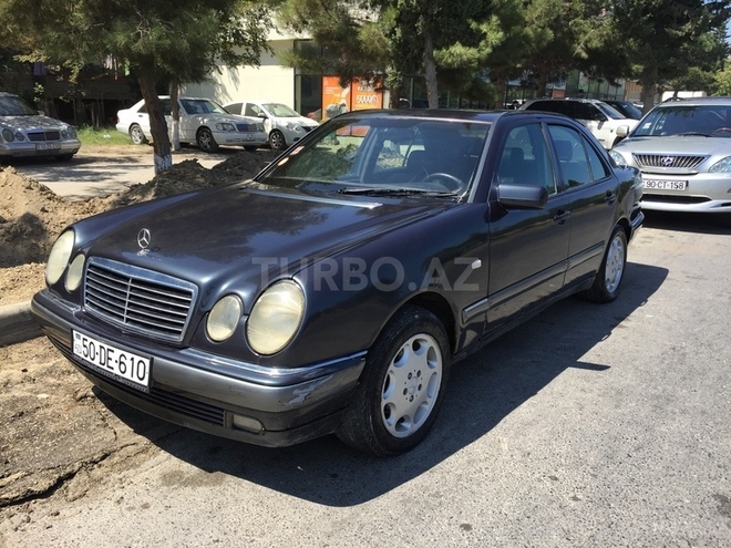 Mercedes E 240 1999, 257,800 km - 2.3 l - Bakı