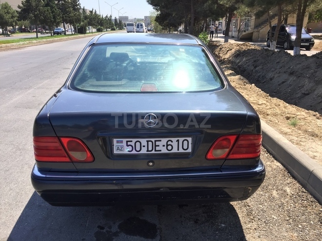 Mercedes E 240 1999, 257,800 km - 2.3 l - Bakı