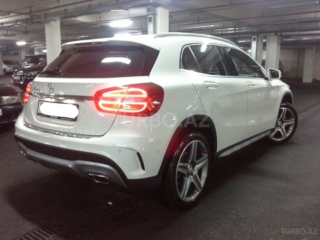 Mercedes GLA 200 2015, 21,000 km - 1.6 l - Bakı