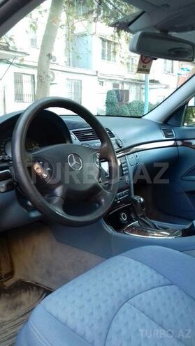 Mercedes E 220 2003, 258,000 km - 2.2 l - Bakı