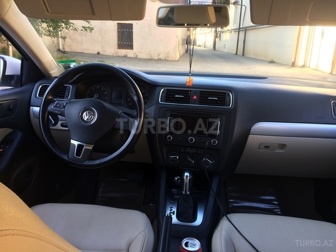 Volkswagen Jetta 2011, 80,000 km - 2.5 l - Bakı