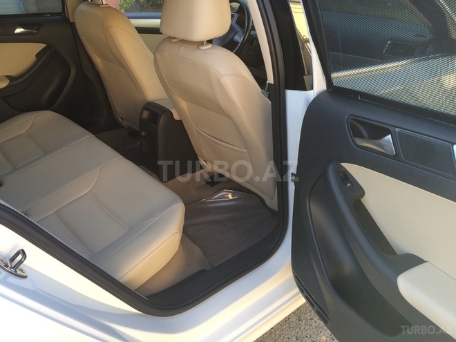 Volkswagen Jetta 2011, 80,000 km - 2.5 l - Bakı
