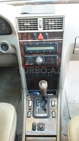 Mercedes C 230 1997, 143,000 km - 2.3 l - Sumqayıt