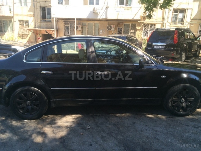 Volkswagen Passat 2001, 267,000 km - 1.8 l - Bakı