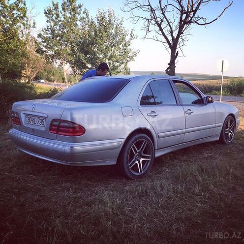 Mercedes E 240 1999, 240,000 km - 2.4 l - Bakı