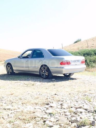 Mercedes E 240 1999, 240,000 km - 2.4 l - Bakı