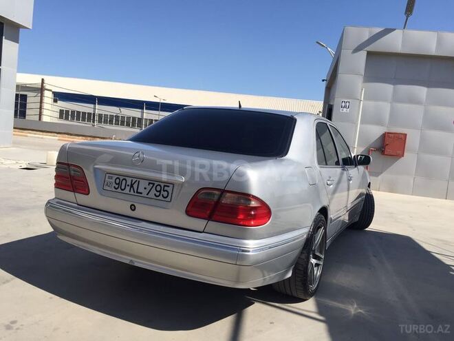 Mercedes E 240 1999, 240,000 km - 2.4 l - Bakı