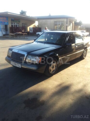 Mercedes E 200 1992, 210,000 km - 2.0 l - Bakı