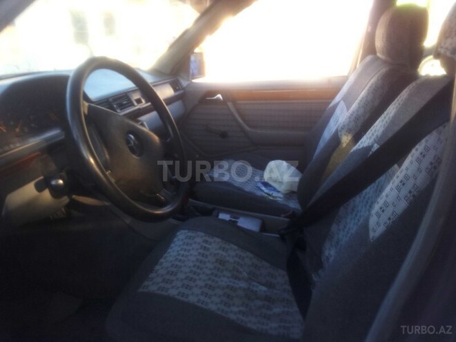 Mercedes E 200 1992, 210,000 km - 2.0 l - Bakı