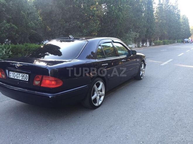 Mercedes E 240 1998, 275,000 km - 2.4 l - Sumqayıt