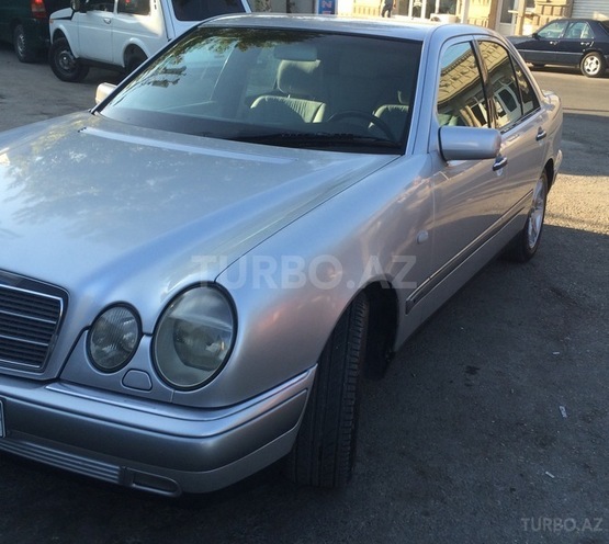 Mercedes E 240 1998, 275,000 km - 2.4 l - Bakı