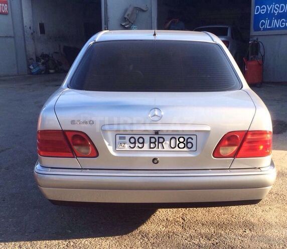 Mercedes E 240 1998, 275,000 km - 2.4 l - Bakı