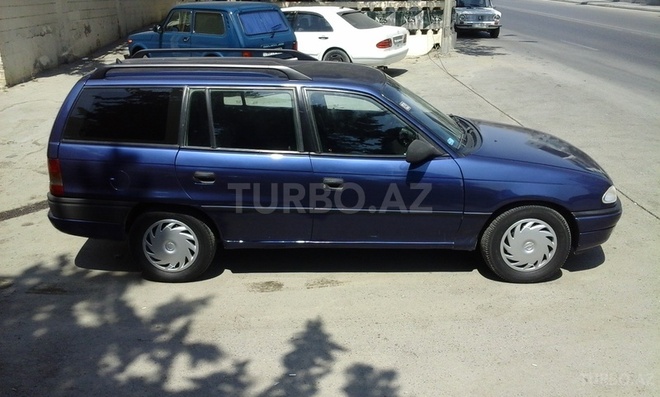 Opel Astra 1997, 250,000 km - 1.6 l - Bakı