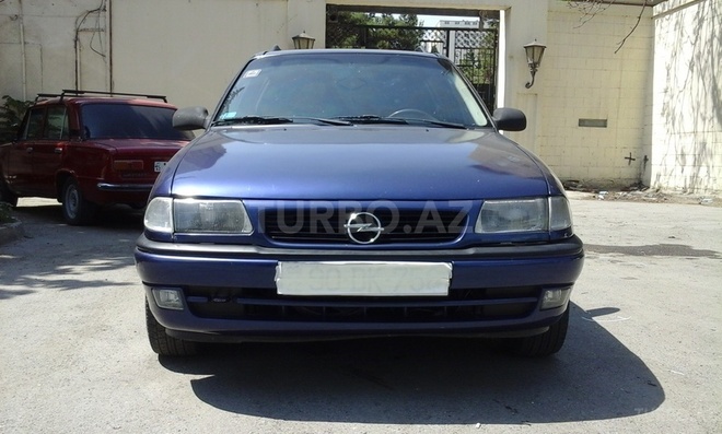 Opel Astra 1997, 250,000 km - 1.6 l - Bakı