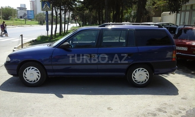 Opel Astra 1997, 250,000 km - 1.6 l - Bakı