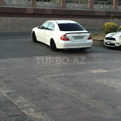 Mercedes E 320 2004, 291,000 km - 0.4 l - Bakı