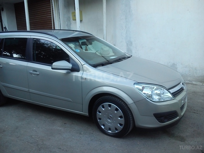 Opel Astra 2006, 196,000 km - 1.9 l - Bakı