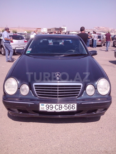 Mercedes E 240 2000, 179,000 km - 2.4 л - Sumqayıt
