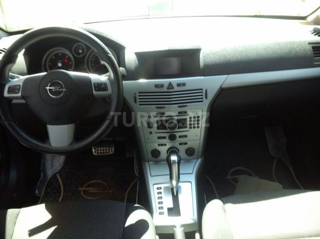 Opel Astra 2006, 196,000 km - 1.9 л - Bakı