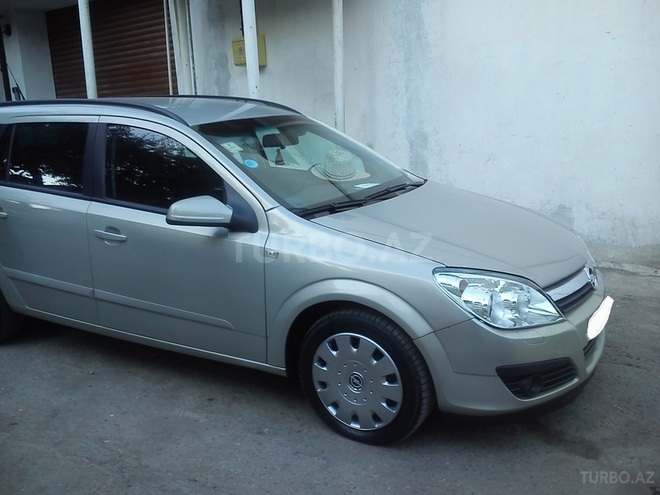 Opel Astra 2006, 196,000 km - 1.9 л - Bakı