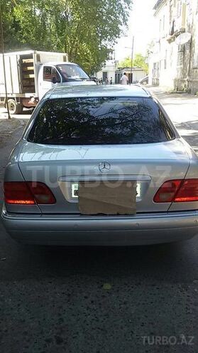 Mercedes E 200 1997, 270,000 km - 2.0 l - Sumqayıt