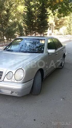 Mercedes E 200 1997, 270,000 km - 2.0 l - Sumqayıt