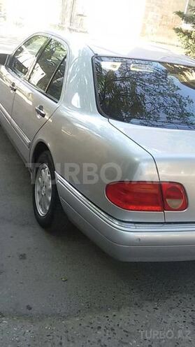 Mercedes E 200 1997, 270,000 km - 2.0 l - Sumqayıt