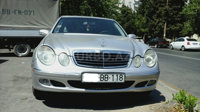 Mercedes E 350 2005, 200,000 km - 3.5 l - Bakı