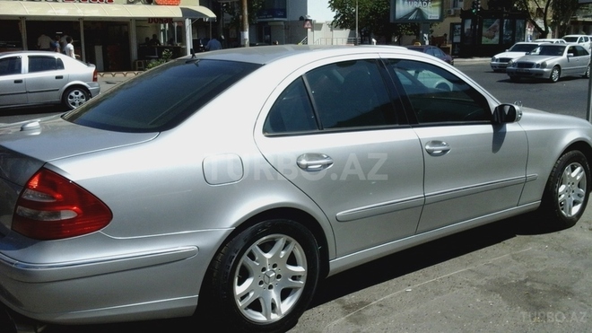 Mercedes E 350 2005, 200,000 km - 3.5 l - Bakı