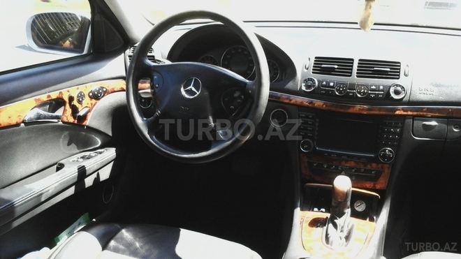 Mercedes E 350 2005, 200,000 km - 3.5 l - Bakı