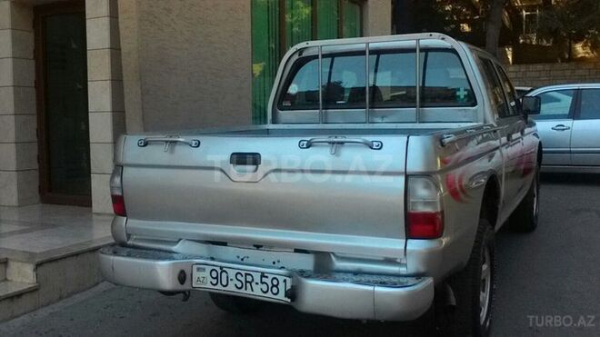 Mitsubishi L200 2003, 216,250 km - 2.5 l - Bakı