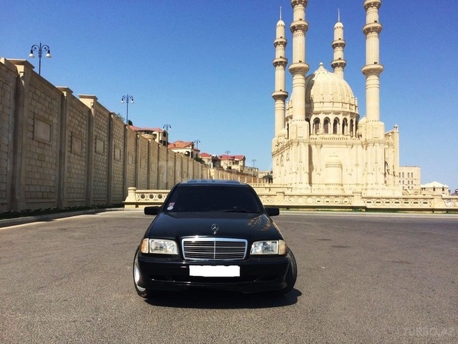 Mercedes C 220 1998, 260,060 km - 2.2 l - Bakı