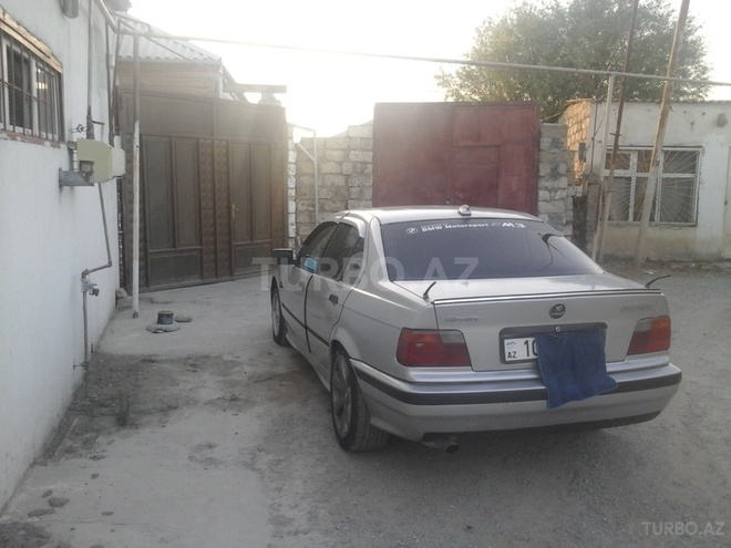 BMW 320 1991, 127,500 km - 2.0 l - Bakı
