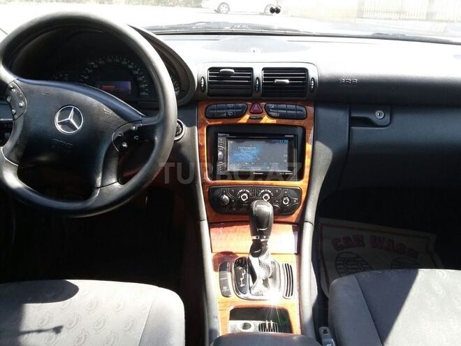Mercedes C 220 2001, 302,000 km - 2.2 l - Bakı