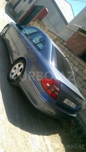 Mercedes E 220 2004, 250,000 km - 0.3 л - Sumqayıt