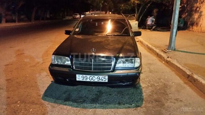 Mercedes C 220 1998, 243,000 km - 2.2 l - Bakı