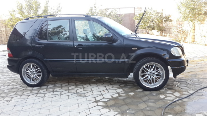 Mercedes ML 320 1999, 260,000 km - 3.2 л - Xırdalan