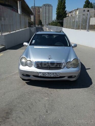 Mercedes C 220 2001, 302,000 km - 2.2 l - Bakı