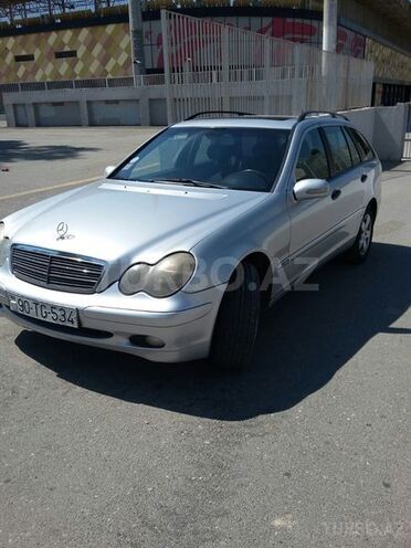 Mercedes C 220 2001, 302,000 km - 2.2 l - Bakı