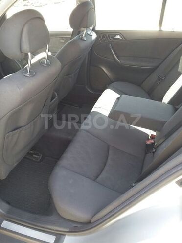 Mercedes C 220 2001, 302,000 km - 2.2 l - Bakı